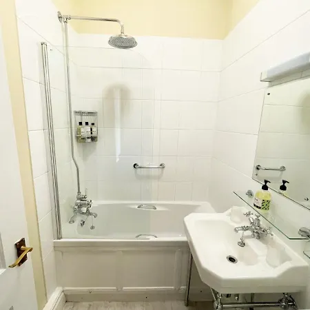 Holiday home Centre Luxury House With Outdoor Bath And Parking *