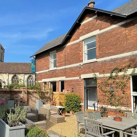 Centre Luxury House With Outdoor Bath And Parking Ferienhaus York