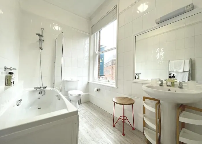 Semesterbostad Centre Luxury House With Outdoor Bath And Parking *